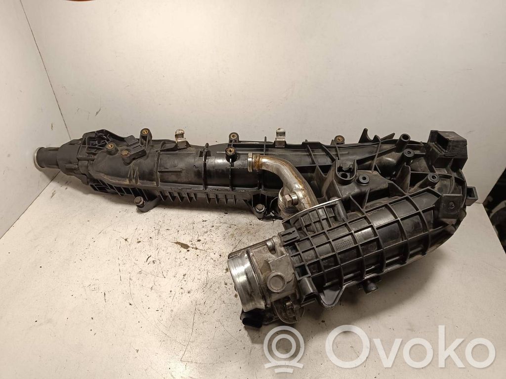 BMW 7 F01 F02 F03 F04 Kolektorius įsiurbimo 