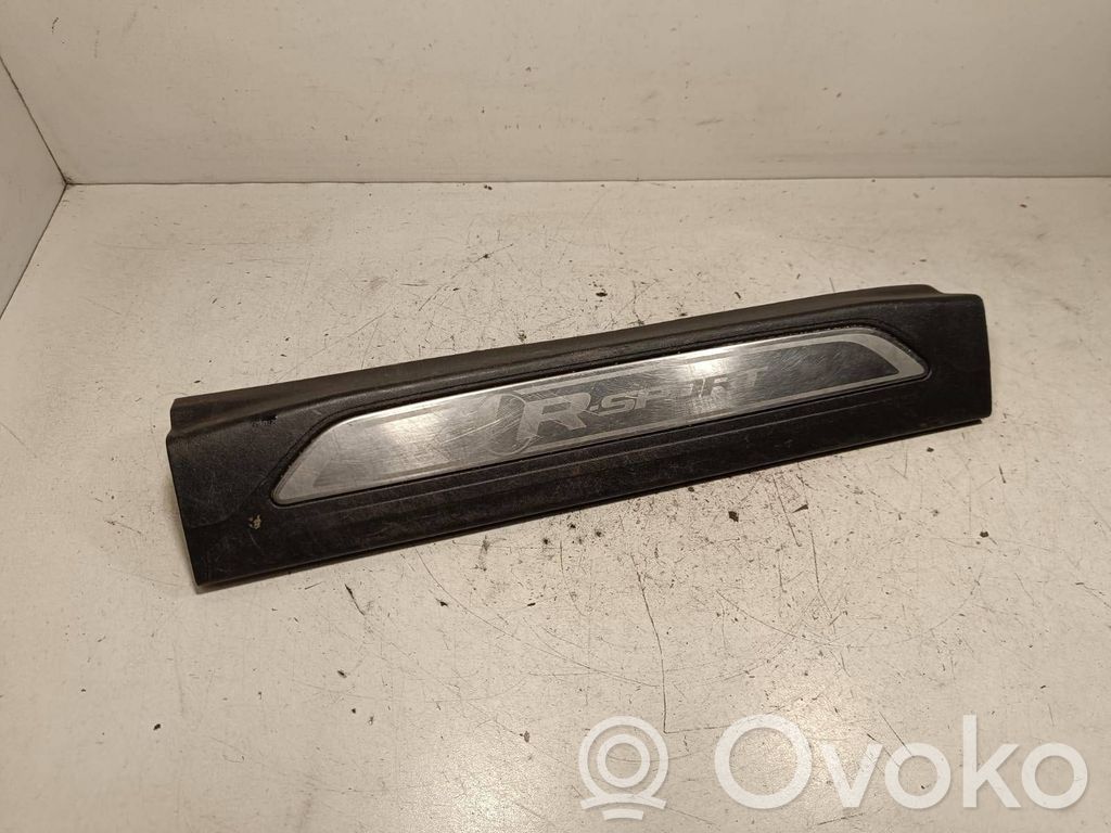 Jaguar XE Etuoven kynnyksen suojalista 