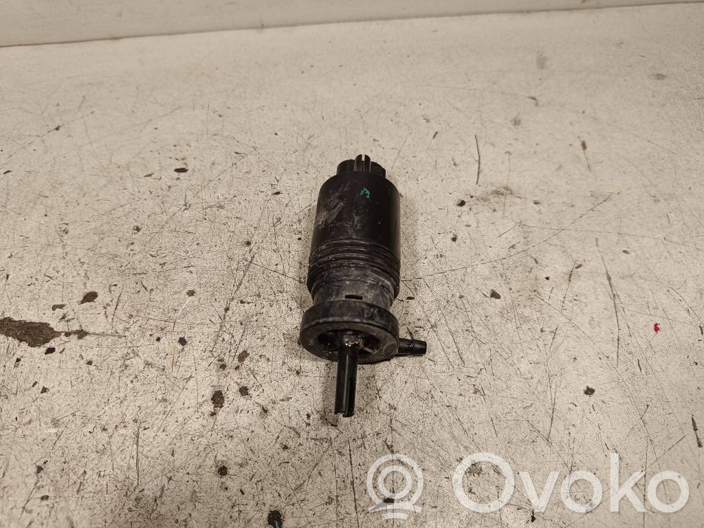 Lancia Thema Windscreen/windshield washer pump 