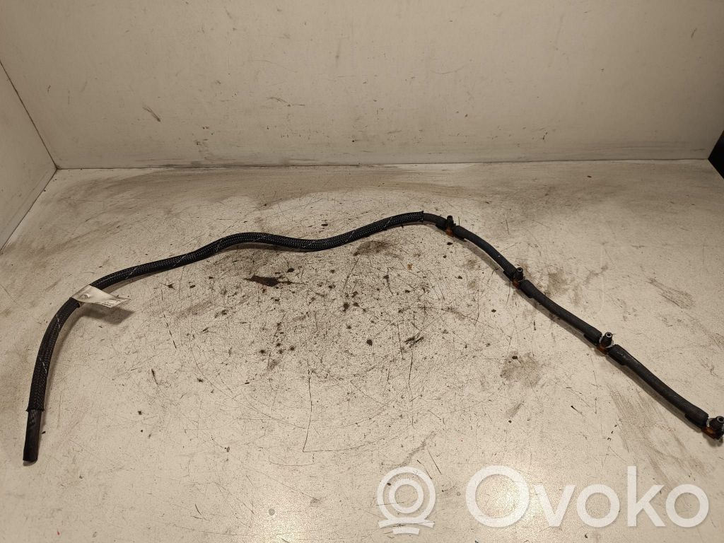 BMW 4 F32 F33 Przewód / Wąż przelewowy paliwa 