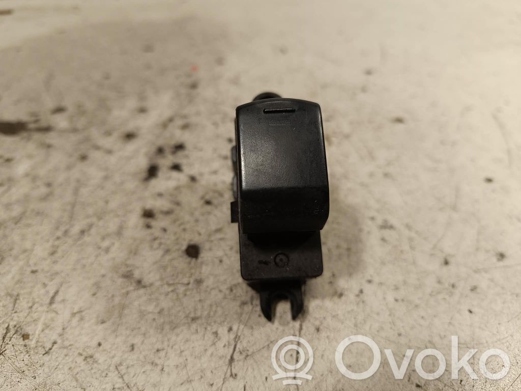 Nissan Navara D40 Electric window control switch 
