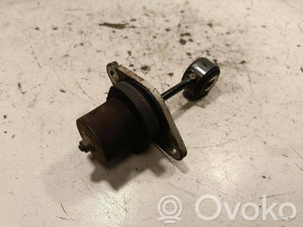 Audi Q7 4M Engine mounting bracket 