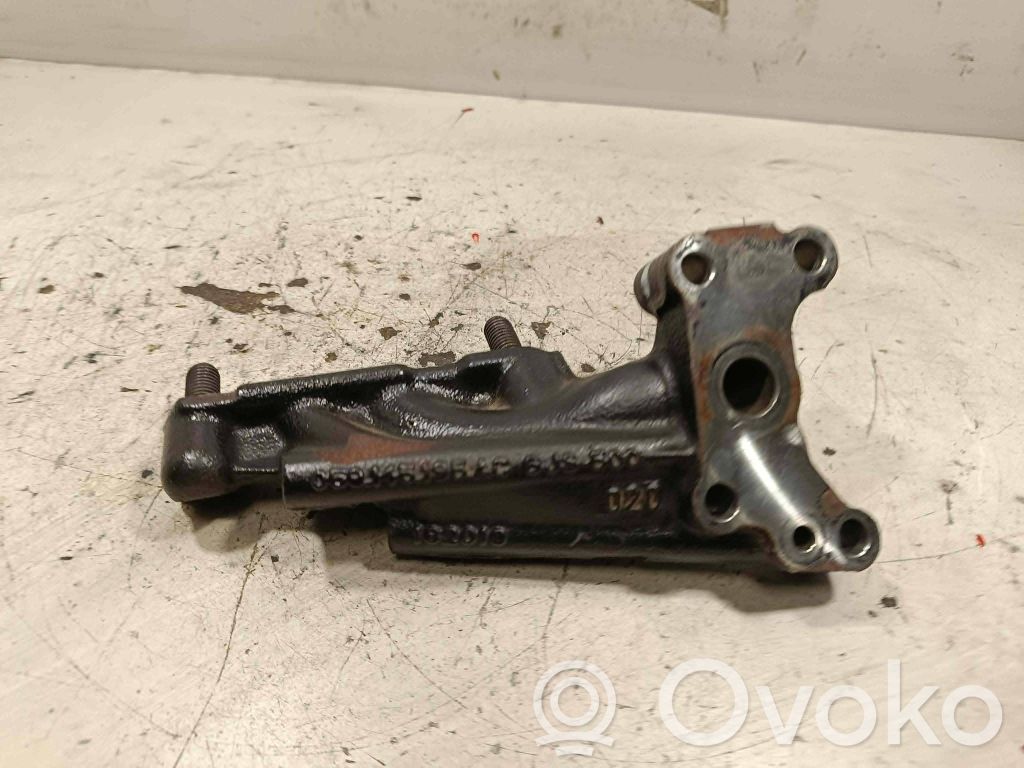 Audi Q7 4M other engine part 