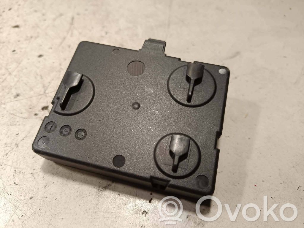 Audi Q7 4M Unité de commande / module de toit ouvrant 