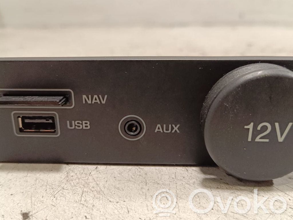 Jaguar XF X260 Enchufe conector USB 