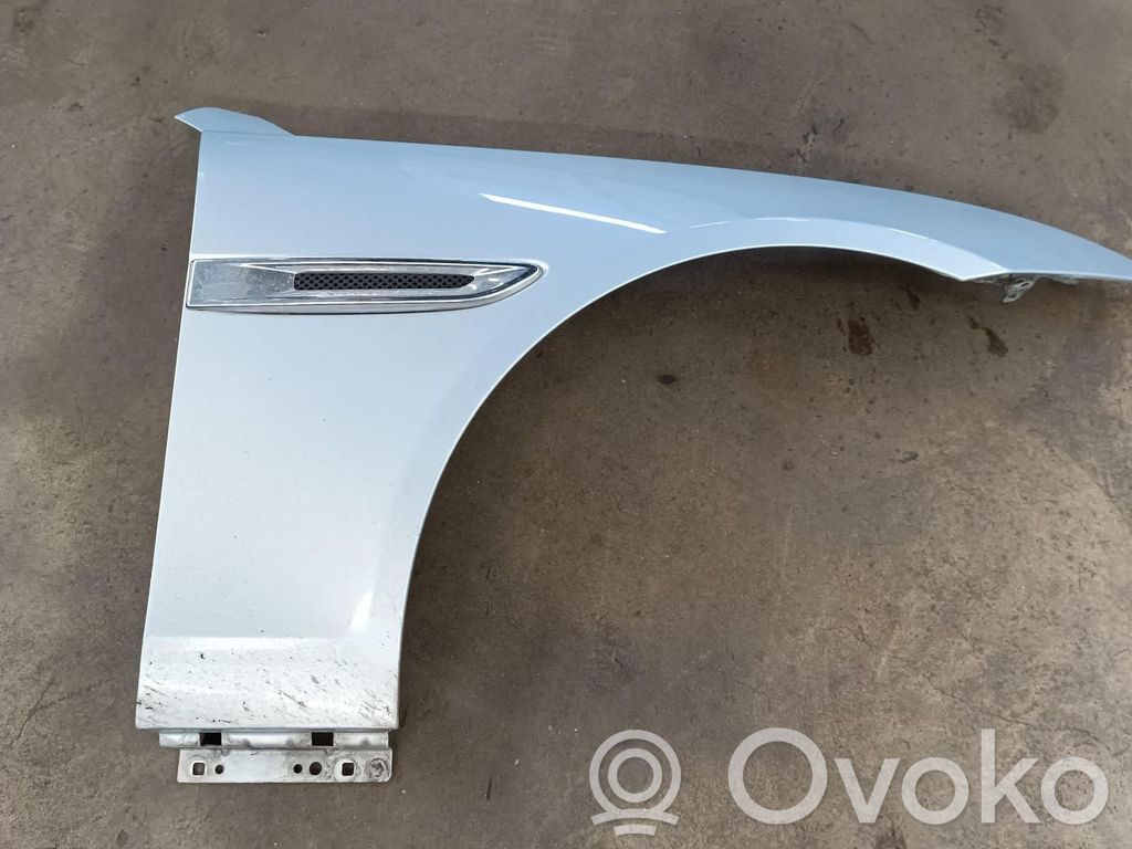 Jaguar XE Guardabarro 