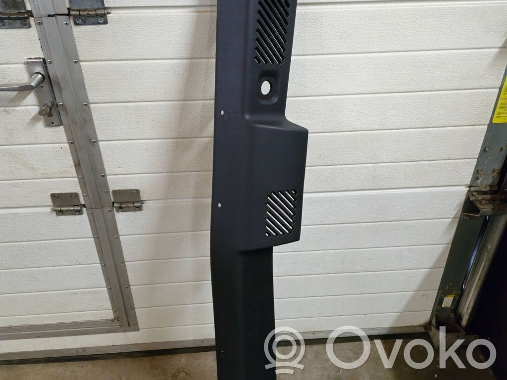 Mercedes-Benz Sprinter W907 W910 Rivestimento montante (C) 