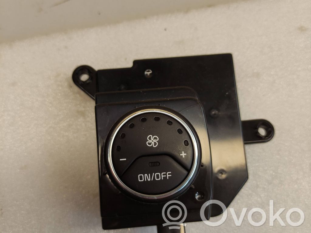 KIA Sorento Climate control unit 