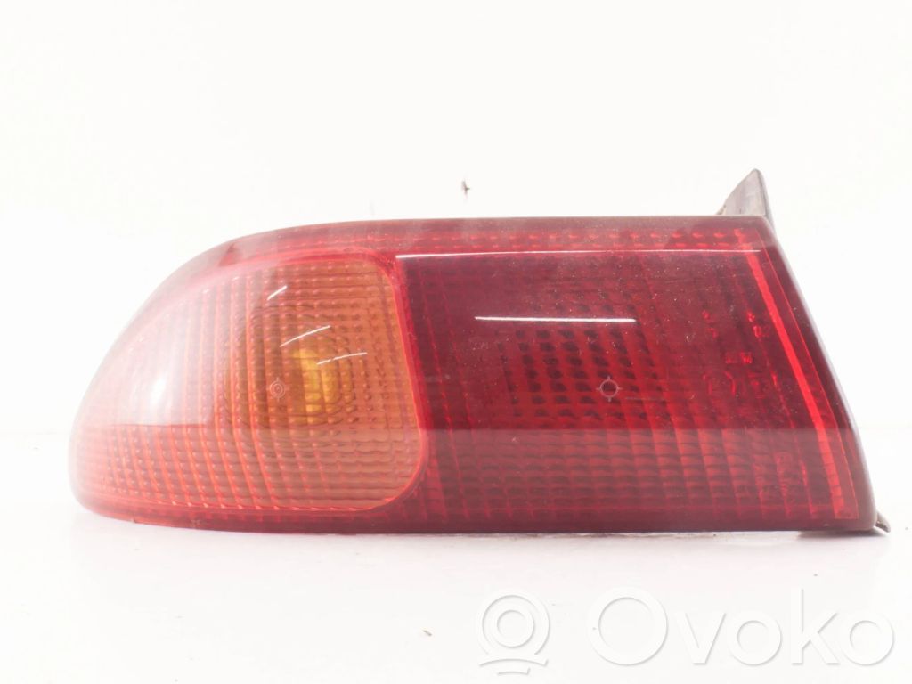 Alfa Romeo 156 Aizmugurējais lukturis virsbūvē 