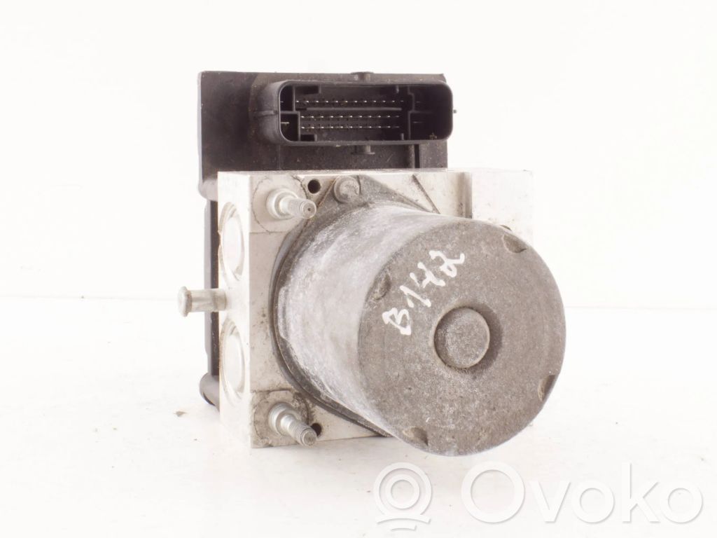 Audi A4 S4 B7 8E 8H ABS Pump 