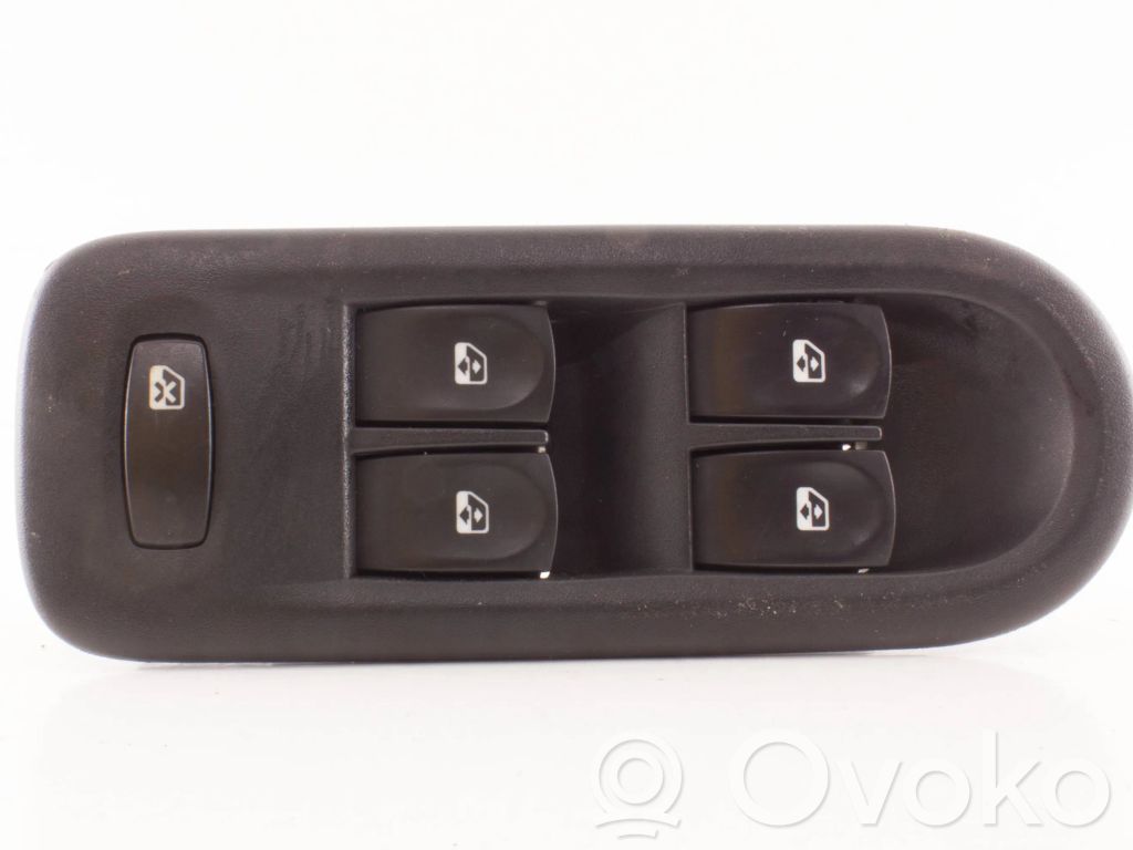 Renault Clio II Electric window control switch 
