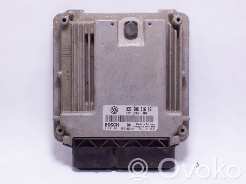 Volkswagen Touran I Engine control unit/module 