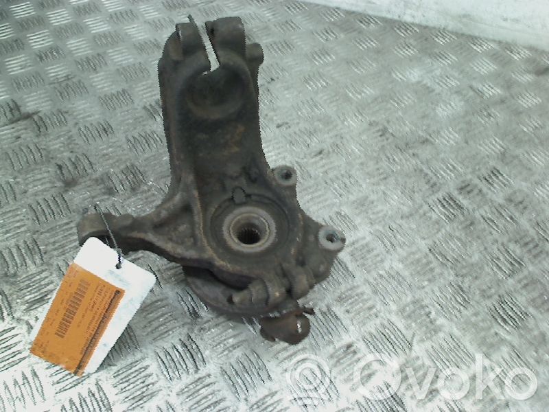 Front wheel hub spindle knuckle