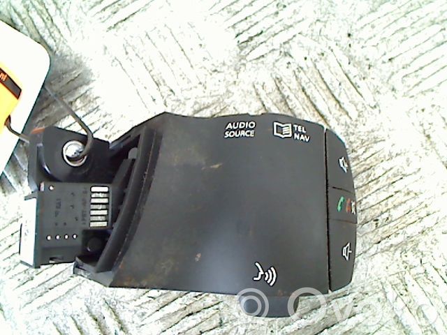 Renault Koleos I Hands-free kit 