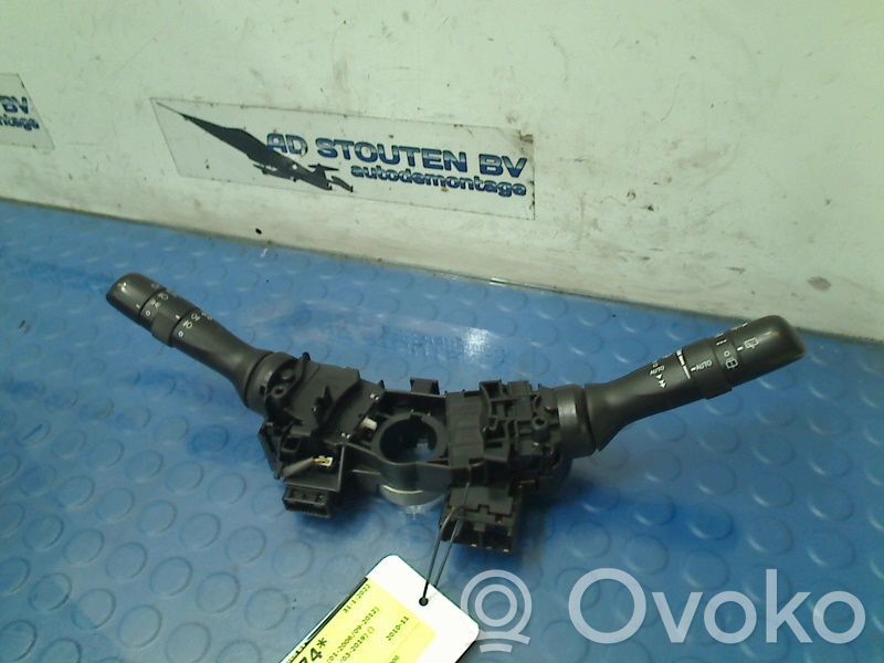 Toyota Auris 150 Butoane/comutatoare pe volan