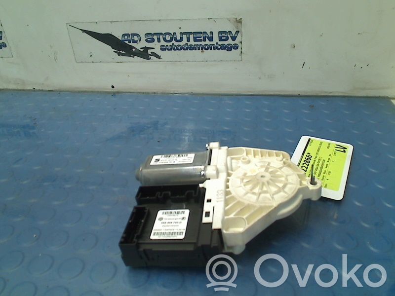 Seat Leon (1P) Silnik regulatora szyby drzwi przednich