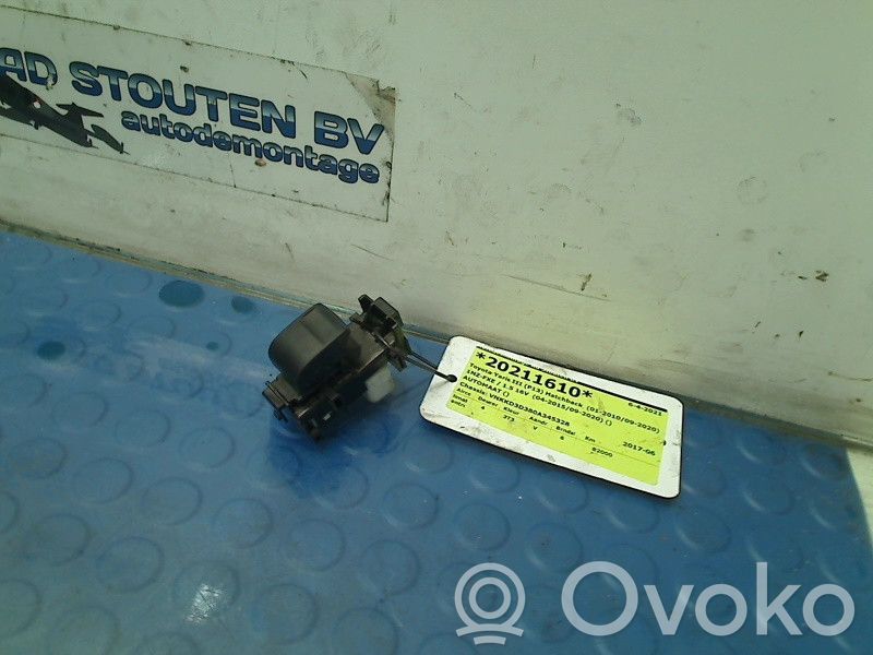 Toyota Yaris Elektrisko logu slēdzis 