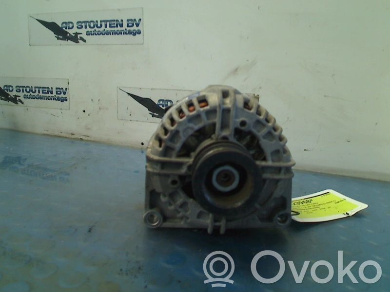 Opel Astra H Alternator 