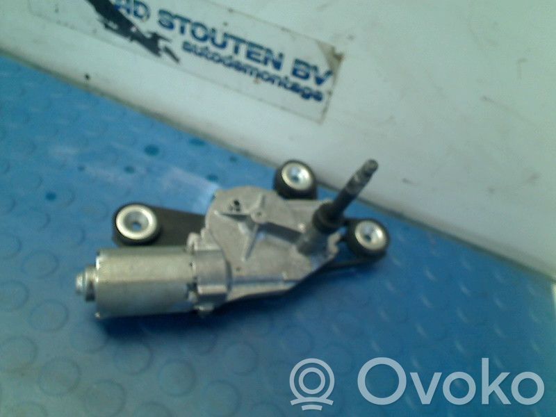 Ford Fiesta Silniczek wycieraczki szyby tylnej 
