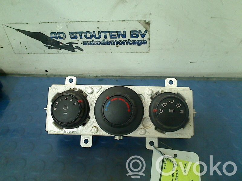 Renault Master III Climate control unit 