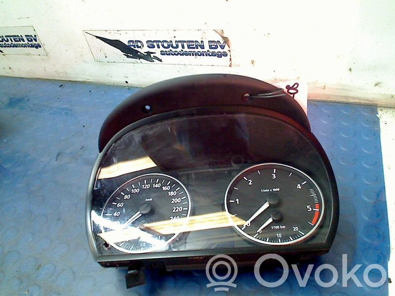 Geschwindigkeitsmesser Cockpit   102535051,102535051,102535051