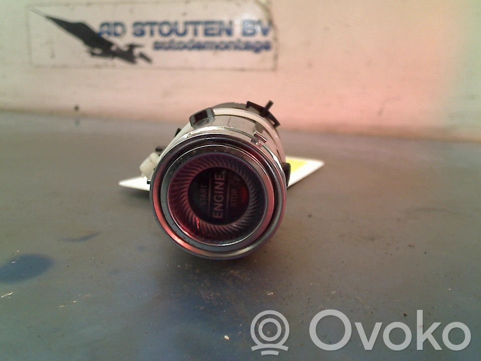 Mercedes-Benz C W205 Interruttore a pulsante start e stop motore