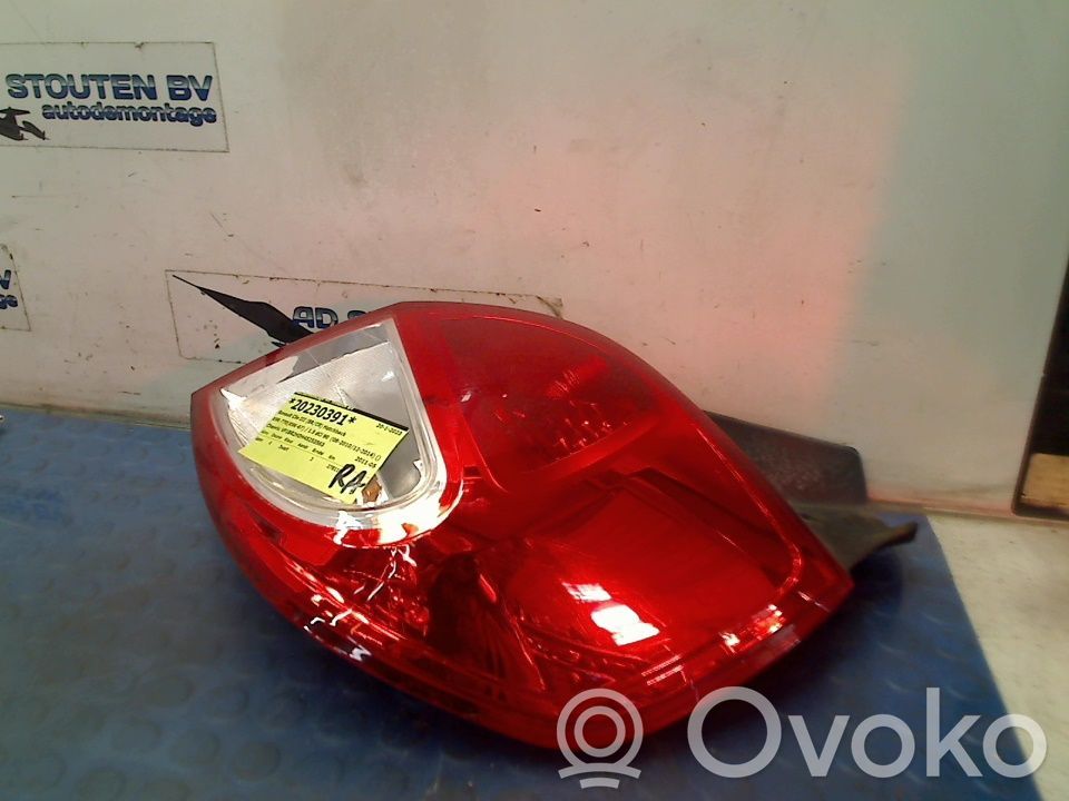 Renault Clio III Lampă spate în caroserie 