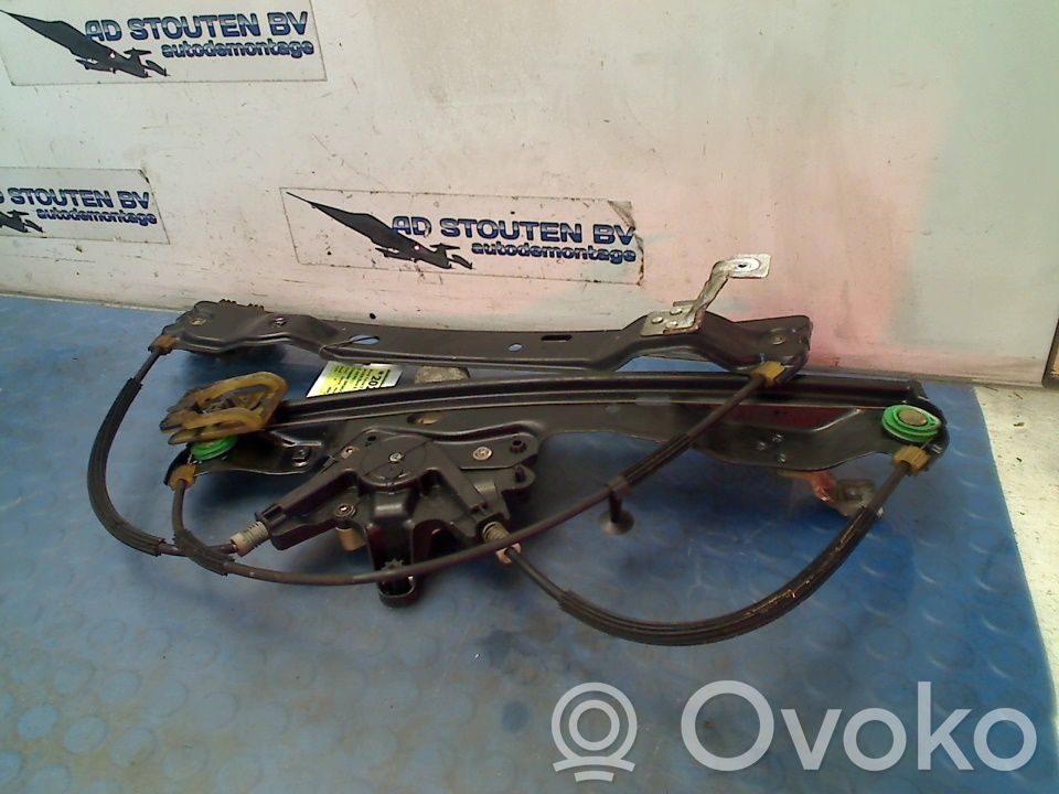 Ford Focus Front window lifting mechanism without motor 