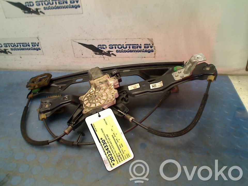 Ford Focus Front window lifting mechanism without motor 