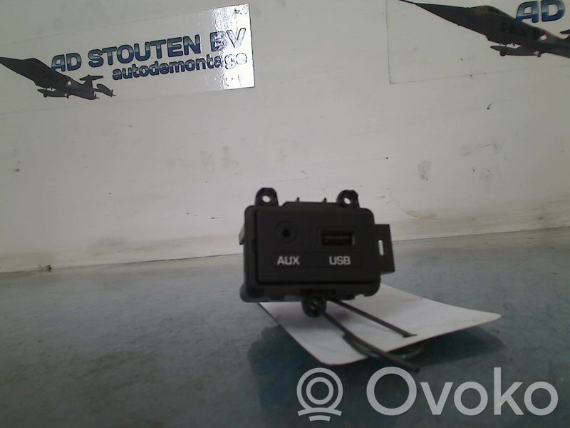 Câble adaptateur AUX
