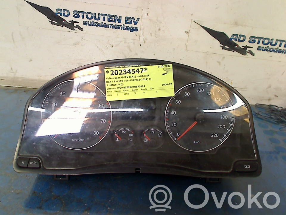 Volkswagen Golf V Compteur de vitesse tableau de bord