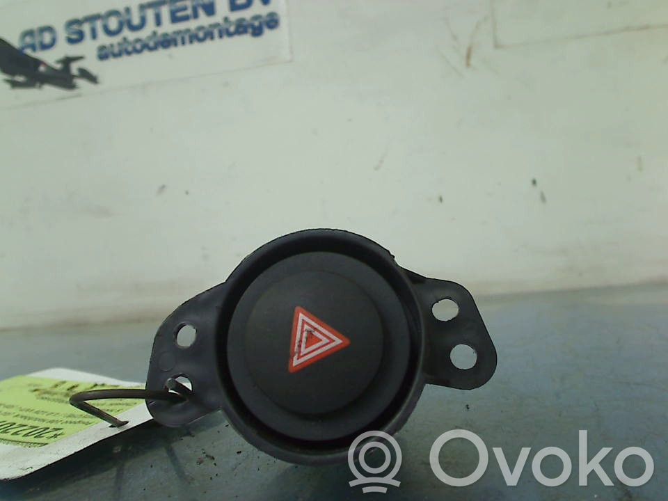 Peugeot 108 Interruttore luci di emergenza