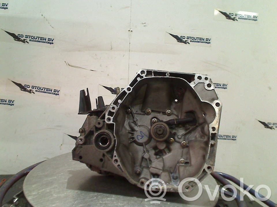 Nissan Note (E11) Cutie viteze manuală cu 5 trepte 
