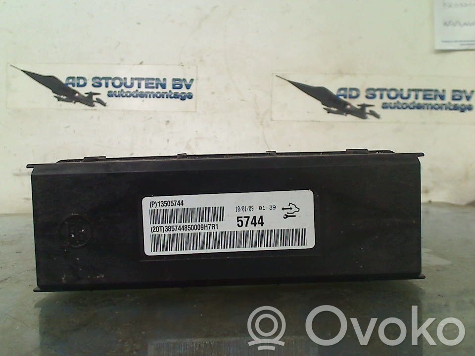 Opel Insignia A Comfort/convenience module 