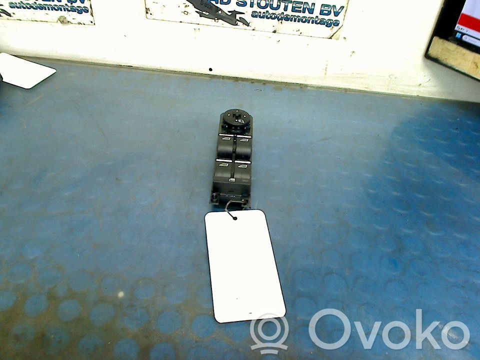 Ford Fiesta Interruptor del elevalunas eléctrico 