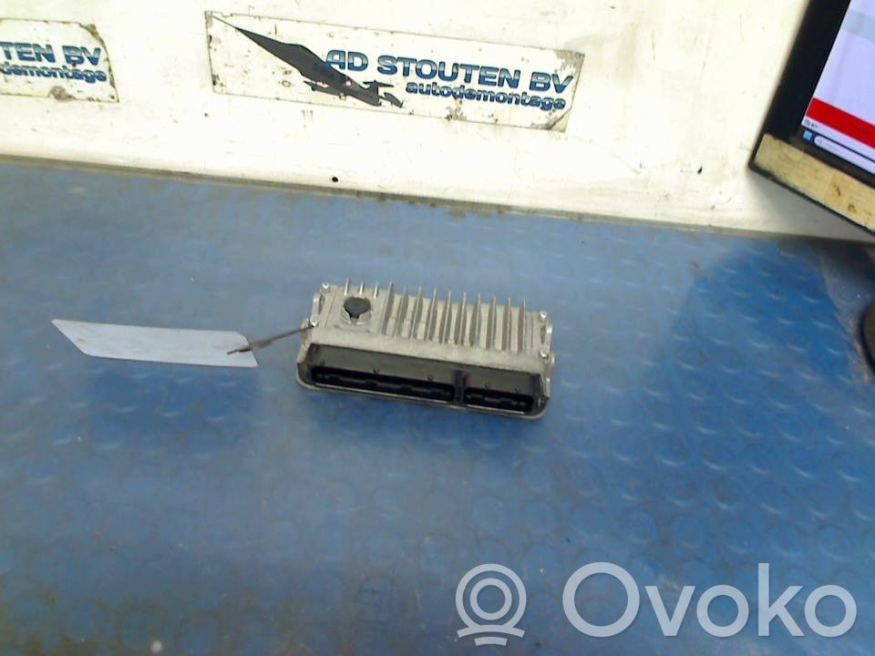 Toyota Auris E180 Moottorin ohjainlaite/moduuli 