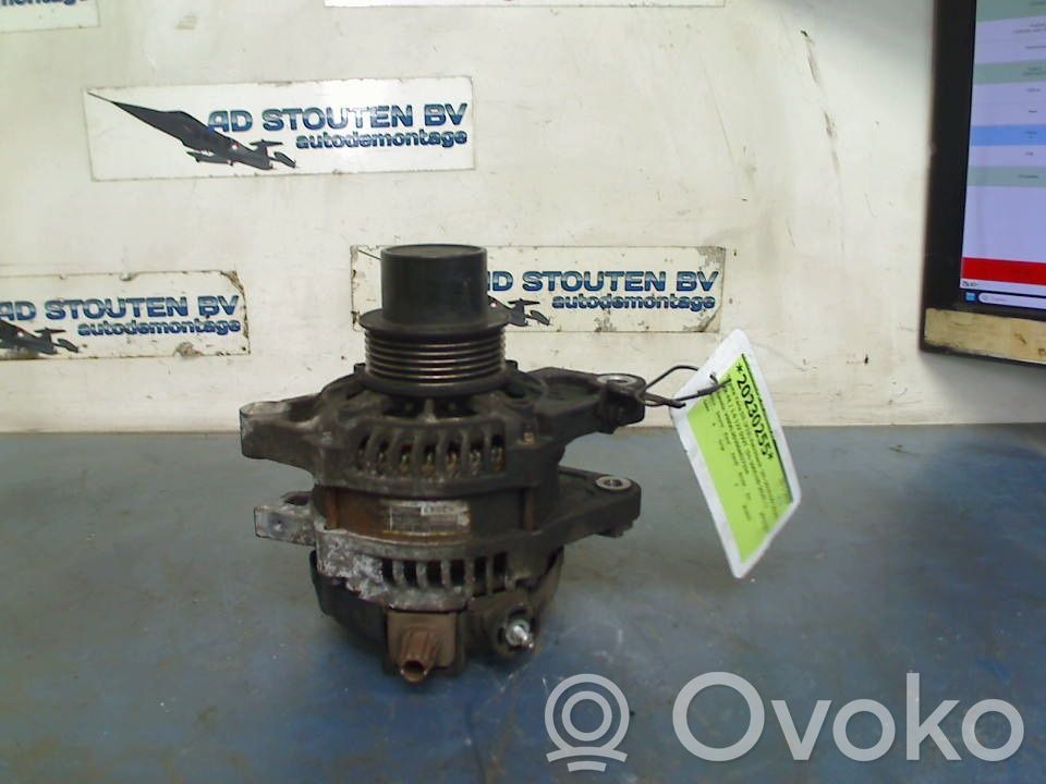 Toyota Yaris Generatore/alternatore