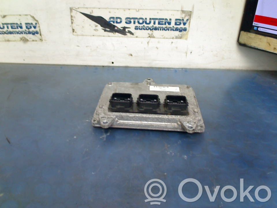 Moottorin ohjainlaite/moduuli   37820RMXEO7,37820RMXEO7,37820RMXEO7