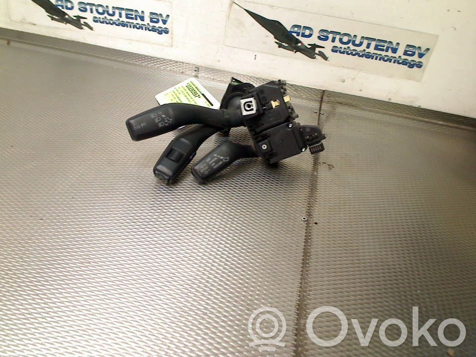 Audi A3 S3 8P Boutons / interrupteurs volant 