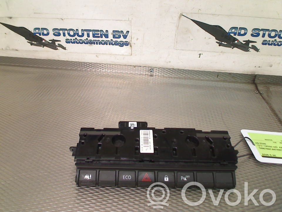 Hazard light switch   E1166690,E1166690,E1166690