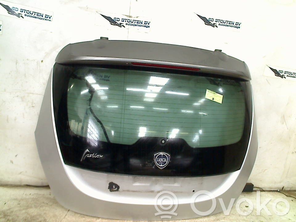 Tailgate/trunk/boot lid