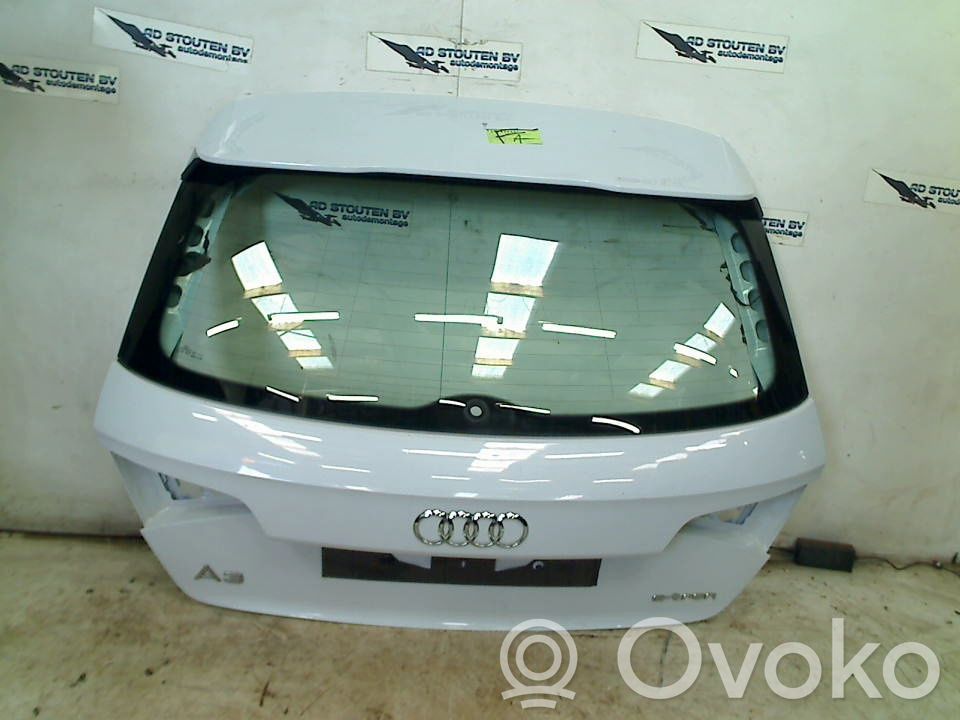 Tailgate/trunk/boot lid