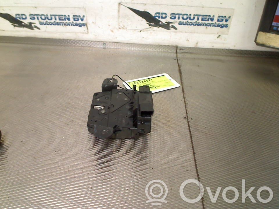 BMW 2 F46 Blocco/chiusura/serratura del portellone posteriore/bagagliaio