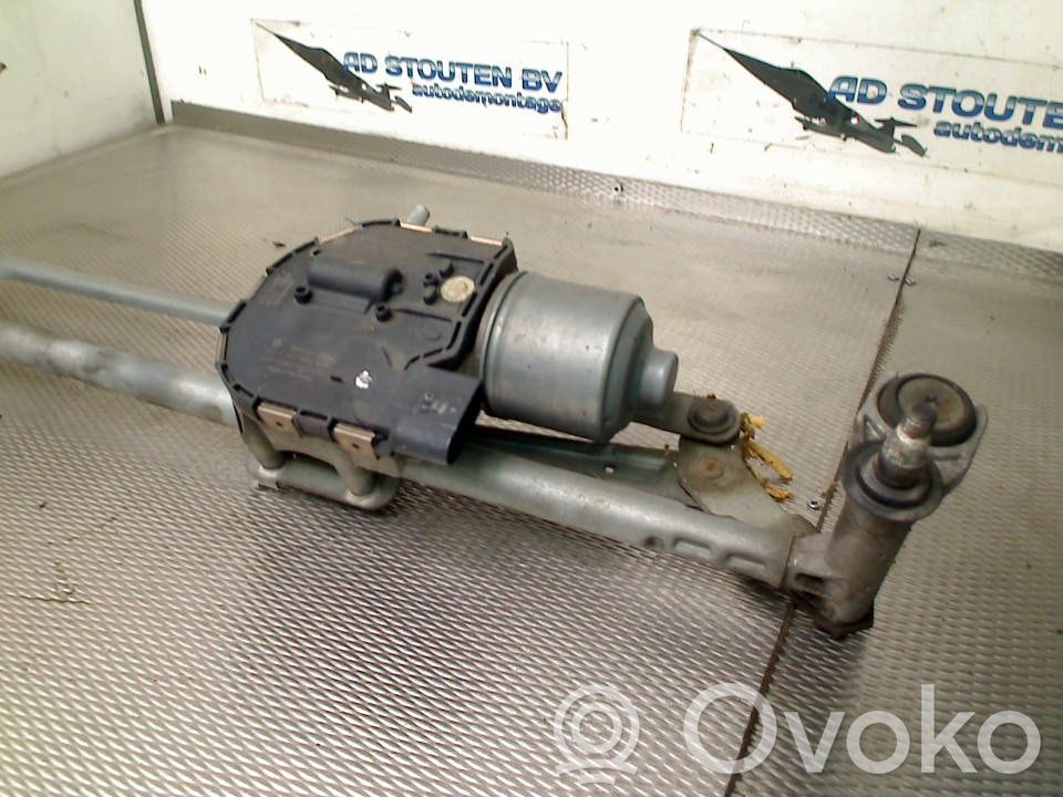 Volkswagen Golf VI Wischergestänge Wischermotor vorne 