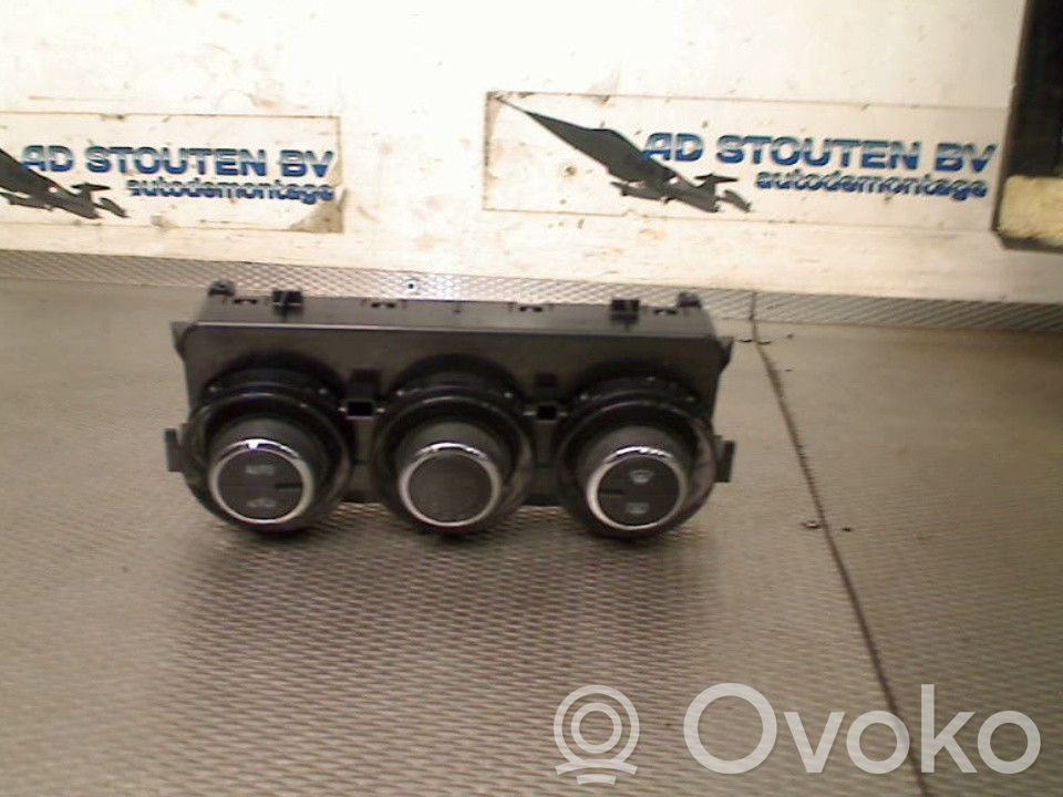 Opel Adam Panel klimatyzacji 