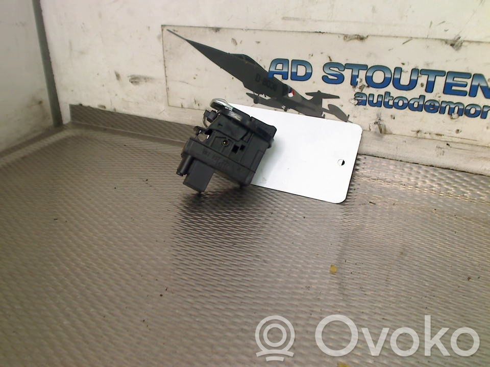 Audi Q5 SQ5 8R Interrupteur, commande de frein de stationnement