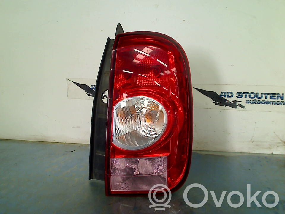 Dacia Duster Lampă spate în caroserie 