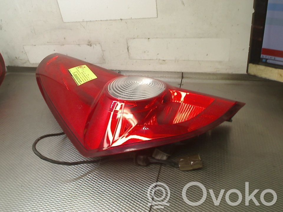 Opel Agila B Lampă spate în caroserie 