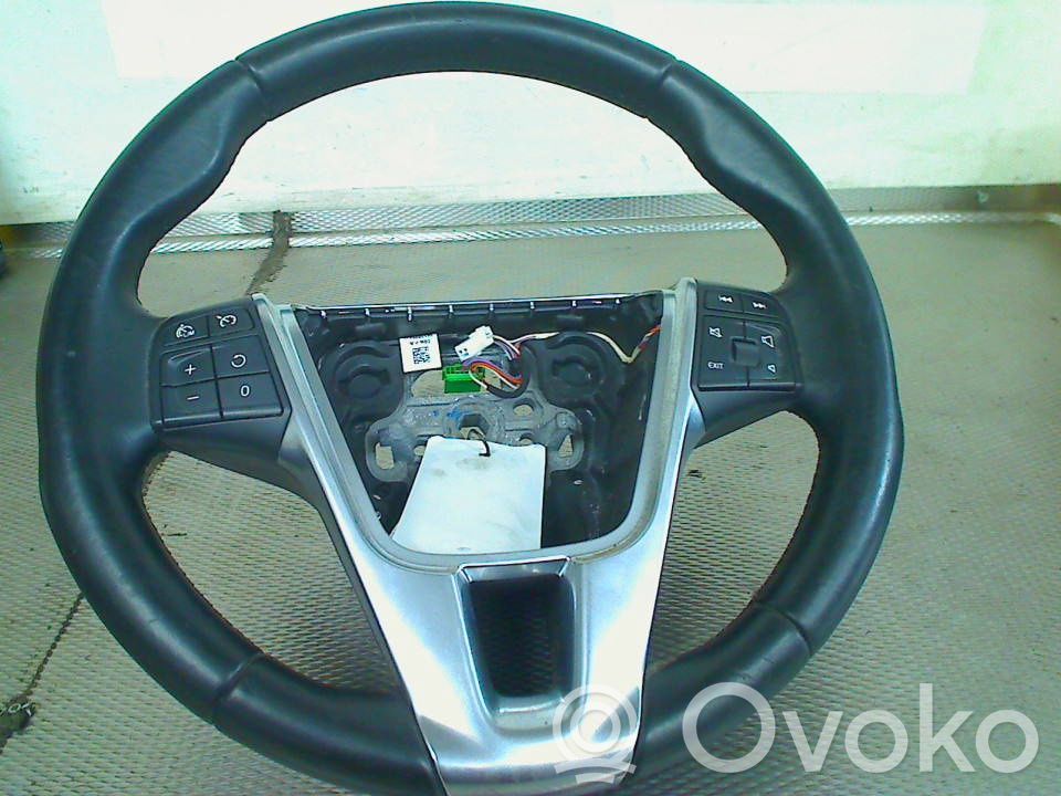 Volvo V40 Ohjauspyörä 