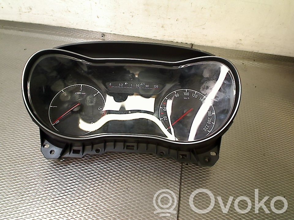 Opel Corsa E Nopeusmittari (mittaristo) 